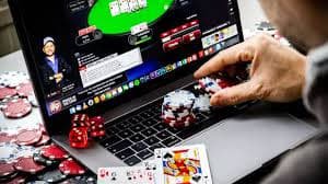 Live dealer roulette table with multiple camera angles on manggatoto web